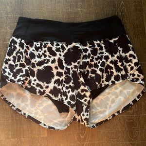 Outdoor Voices Hudson short 2.5”